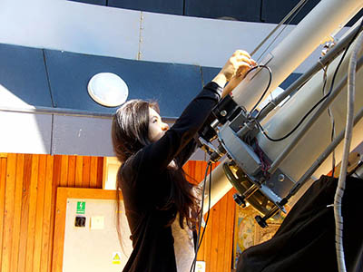 Praktická práce u dalekohledu