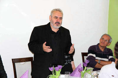 Za zastřešující organizaci SUH Hurbanovo pozdravil účastníky společenského večera jeho ředitel Mgr. Marián Vidovenec