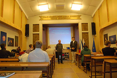 Dr. Ján Mäsiar, ředitel Krajské hvězdárny v Žilině velmi dobře připravil náladu na panelovou diskusi.