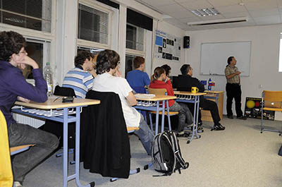 Workshop Slunce a jeho pozorování zahajoval Dr. Michal Švanda.