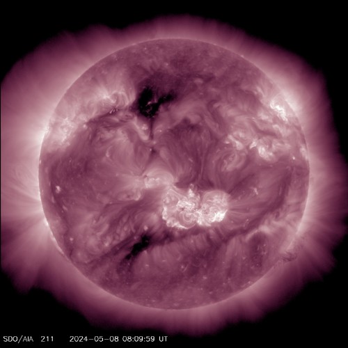 Sluneční koróna - 21,1 nm (NASA/SDO/AIA)