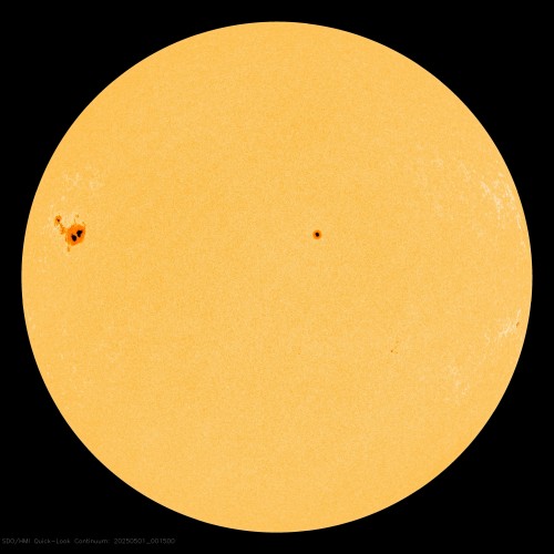 Snímek fotosféry ze sondy SDO (NASA).