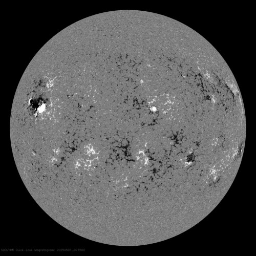 Magnetogram z družice SDO.