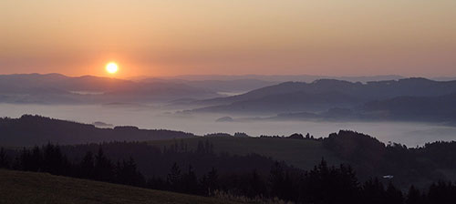 Beskydy - východ Slunce (foto J. Srba).